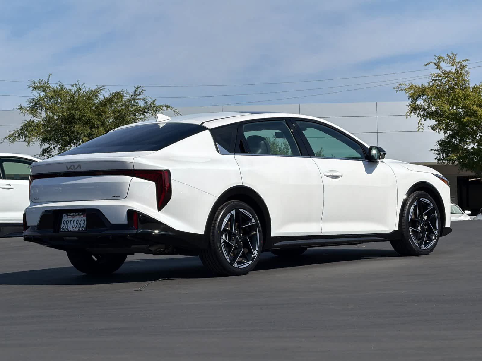 Used 2025 Kia K4 GT-Line w/ GT-Line Premium Package FWD image 2