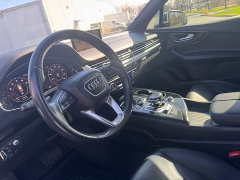 Used 2019 Audi Q7 3.0T Prestige image 12