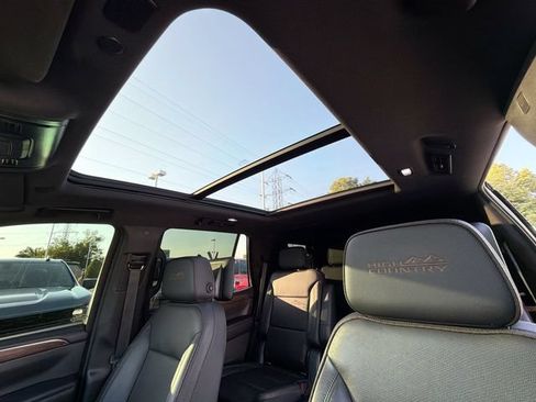 Used 2021 Chevrolet Tahoe High Country AWD/4WD image 28