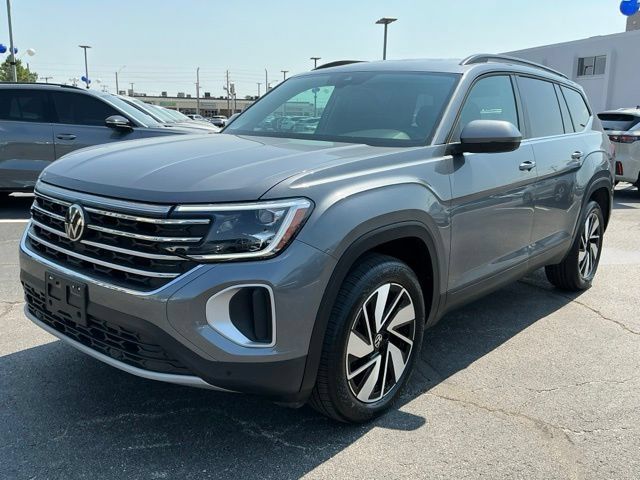 Used 2025 Volkswagen Atlas SE FWD image 7