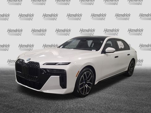 New 2026 BMW 740i image 3