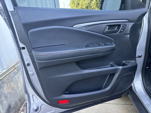 Used 2022 Honda Passport TrailSport image 8