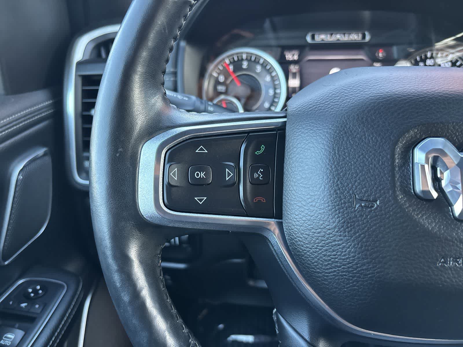 Used 2019 RAM 1500 Laramie AWD/4WD image 12