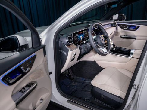 Used 2026 Mercedes-Benz GLC 300 300 SUV image 12