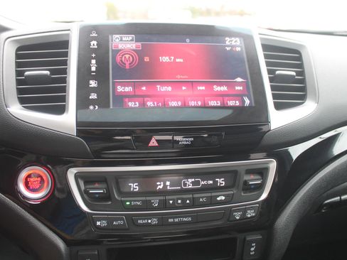 Used 2017 Honda Ridgeline Black Edition image 11