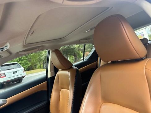 Used 2015 Lexus CT 200h w/ Seat Comfort Package image 28