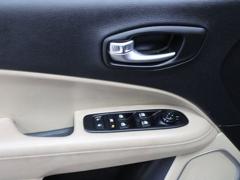 Used 2018 Jeep Compass Sport image 14