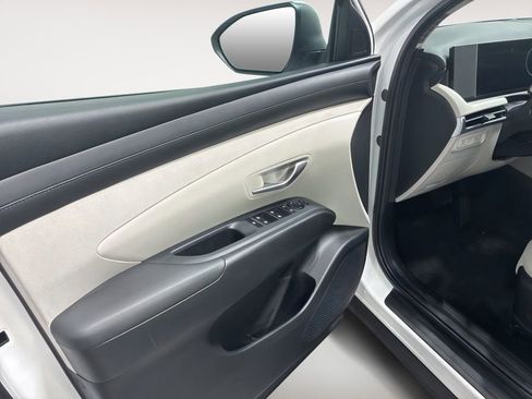 Certified 2025 Hyundai Tucson SEL AWD/4WD image 19