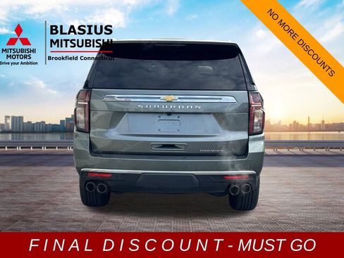 Used 2023 Chevrolet Suburban Premier image 5