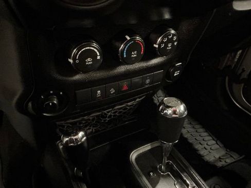 Used 2017 Jeep Wrangler Unlimited Sport image 21