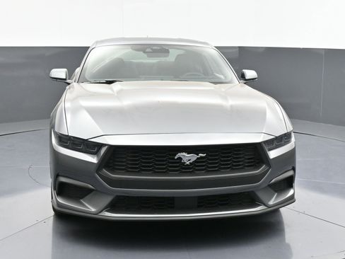 Used 2025 Ford Mustang Coupe image 2