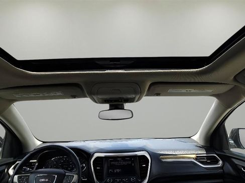 Used 2017 GMC Acadia Denali w/ Technology Package AWD/4WD image 17