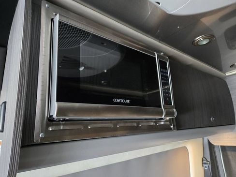Used 2021 Mercedes-Benz Sprinter 2500 image 21