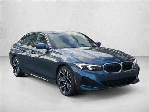 Used 2026 BMW 330i Sedan w/ Premium Package RWD image 7