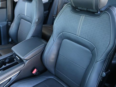 Used 2025 Jaguar F-PACE R-Dynamic S image 11