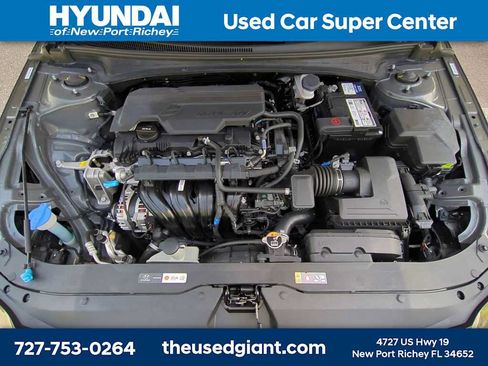 Certified 2025 Hyundai Elantra Sport FWD image 12