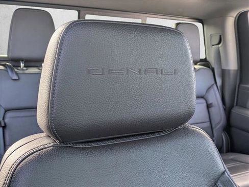 Used 2021 GMC Sierra 2500 Denali w/ Denali Ultimate Package image 14