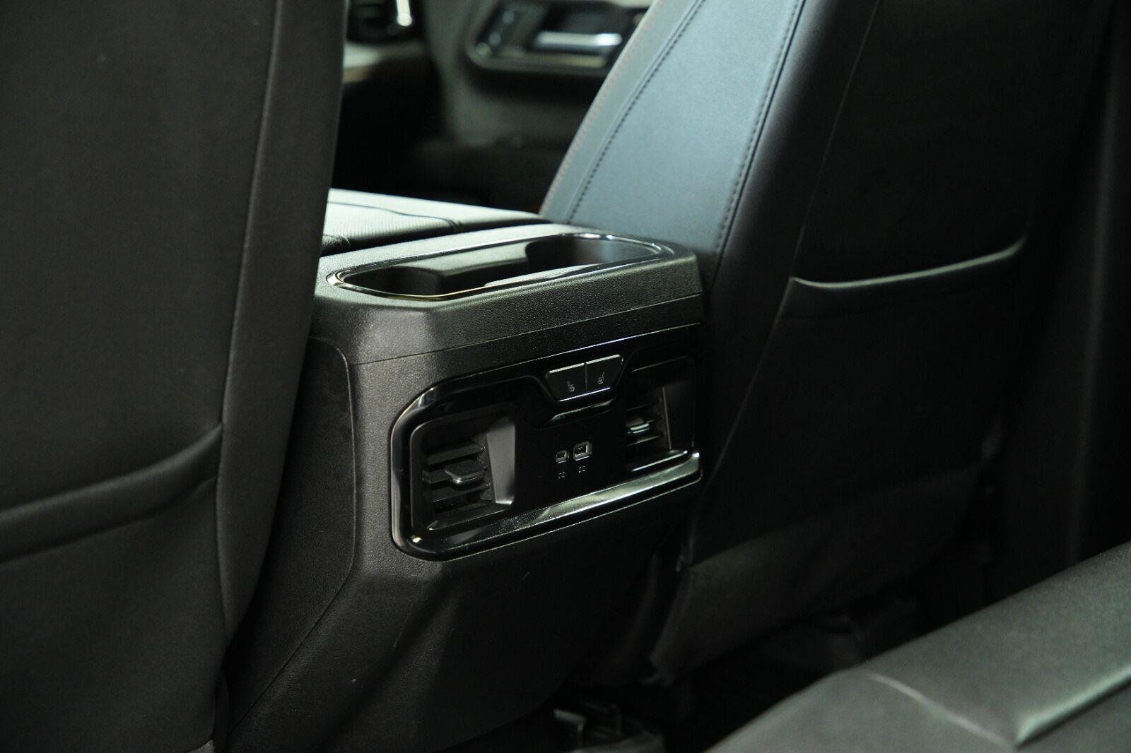 Used 2024 GMC Sierra 2500 AT4 w/ AT4 Premium Plus Package AWD/4WD image 35