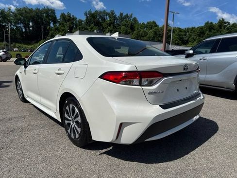 Used 2020 Toyota Corolla LE FWD image 4