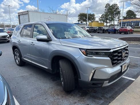 Used 2023 Honda Pilot EX-L image 4