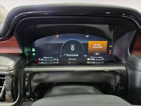 Certified 2021 Lincoln Nautilus Reserve w/ Equipment Group 202A image 14