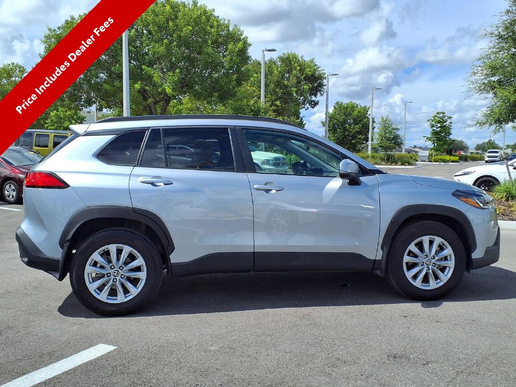 Used 2024 Toyota Corolla Cross LE FWD image 10