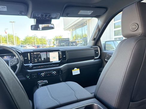 New 2026 GMC Sierra 1500 SLT w/ SLT Premium Package AWD/4WD image 17