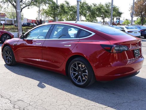Used 2018 Tesla Model 3 RWD image 10