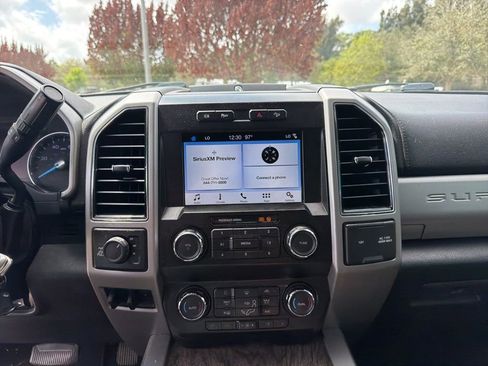 Used 2019 Ford F250 Lariat w/ Lariat Value Package image 12