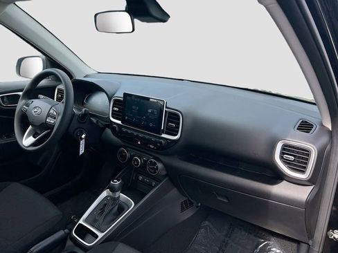 New 2025 Hyundai Venue SE image 26