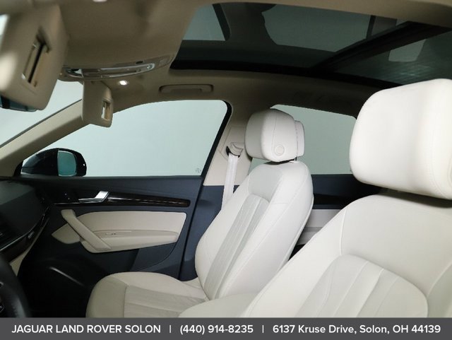 Used 2019 Audi Q5 2.0T Premium w/ Convenience Package AWD/4WD image 18