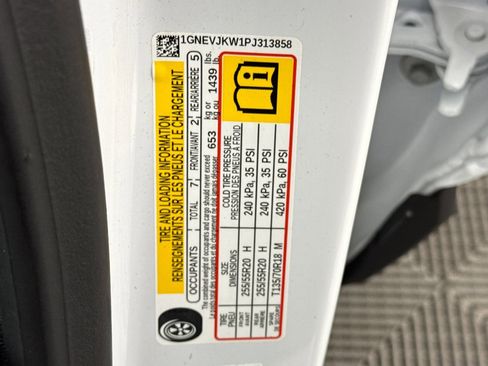 Used 2023 Chevrolet Traverse RS image 31