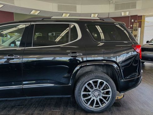 Used 2022 GMC Acadia Denali AWD/4WD image 9