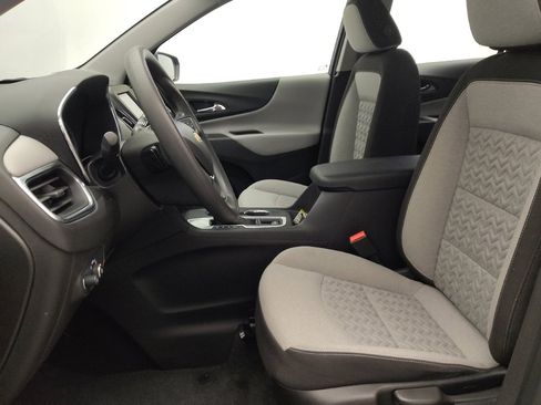 Used 2024 Chevrolet Equinox LS w/ Driver Confidence II Package FWD image 17