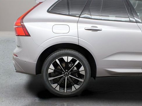 New 2026 Volvo XC60 B5 Plus w/ Protection Package Premier image 34