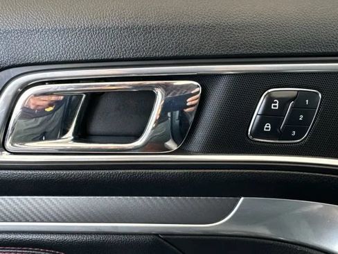 Used 2017 Ford Explorer Sport w/ Equipment Group 401A AWD/4WD image 41