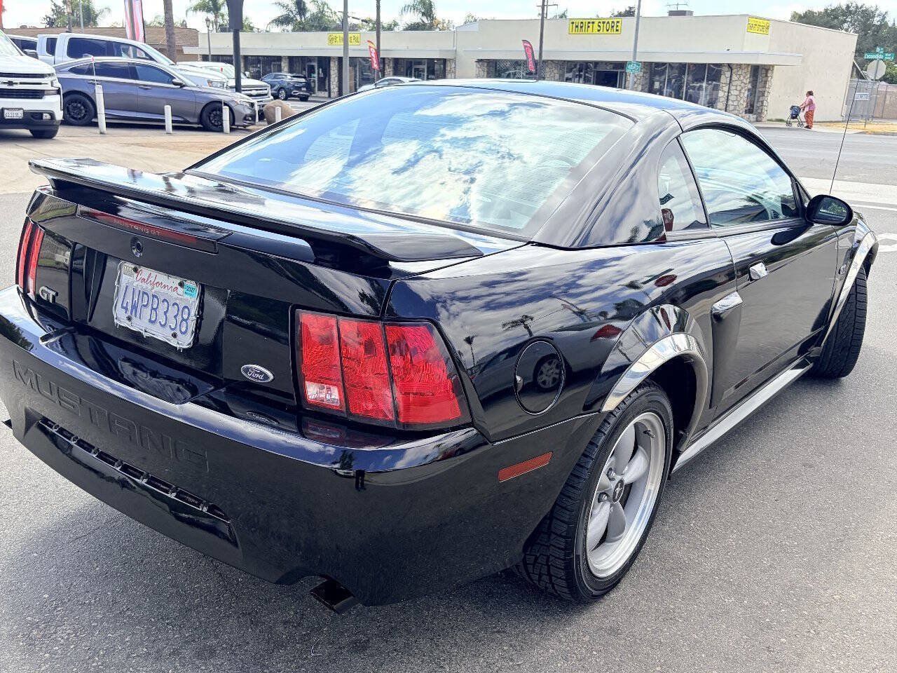 Used 2002 Ford Mustang GT RWD image 9