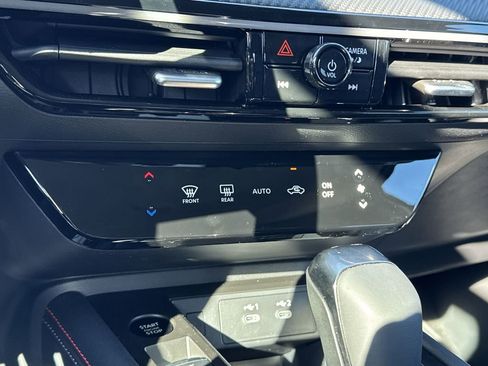 New 2025 Nissan Kicks SR AWD/4WD image 24