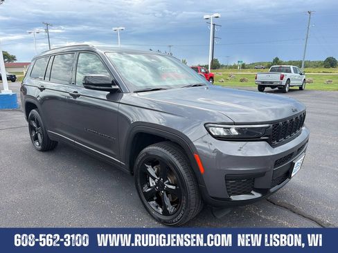 Used 2023 Jeep Grand Cherokee L Laredo AWD/4WD image 7