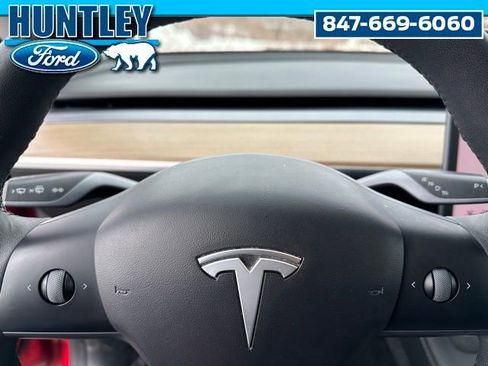 Used 2022 Tesla Model Y Performance image 25