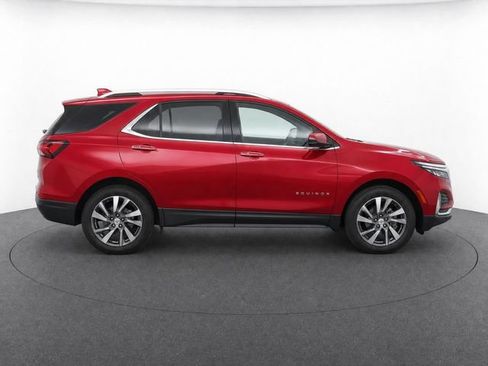 Used 2024 Chevrolet Equinox Premier FWD image 8