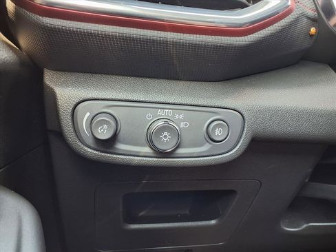 Used 2023 Chevrolet TrailBlazer RS w/ Sun and Liftgate Package image 20