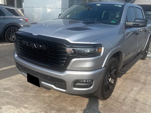 Used 2025 RAM 1500 Laramie w/ Night Edition AWD/4WD image 3
