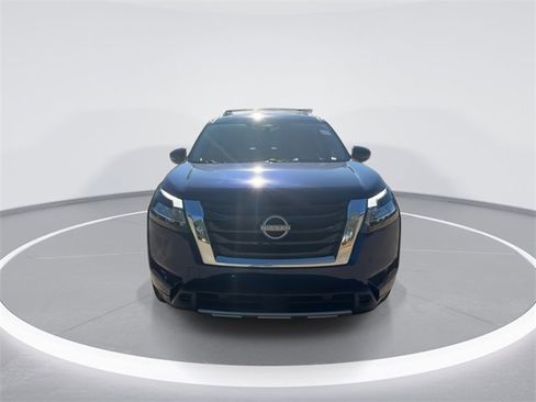 Used 2024 Nissan Pathfinder Platinum w/ Cargo Package image 3