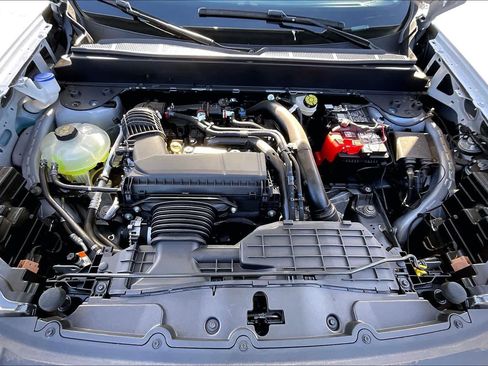 New 2025 Ford Maverick XL w/ Equipment Group 102A image 16