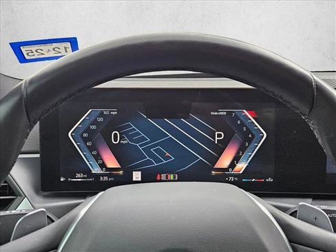 Used 2024 BMW 330i Sedan w/ Premium Package image 17