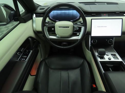 Used 2022 Land Rover Range Rover SE image 10