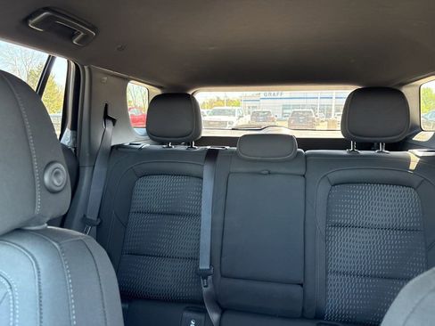 Used 2026 Chevrolet Equinox LT FWD image 38
