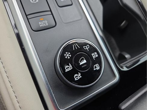 Used 2023 Nissan Pathfinder SL image 21