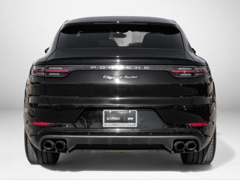 Used 2020 Porsche Cayenne Turbo image 7